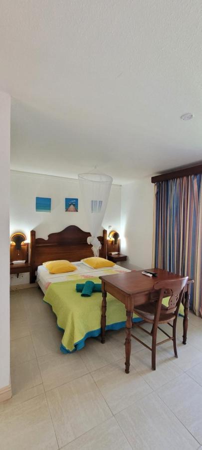 Turquoise Caritan Lägenhet Sainte-Anne Exteriör bild